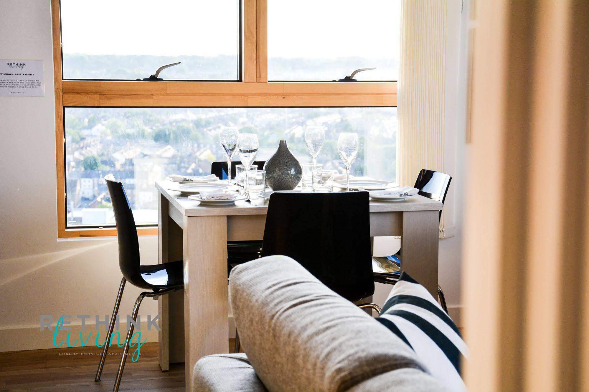 The Penthouse At Hewitt Hotel Reading Kültér fotó
